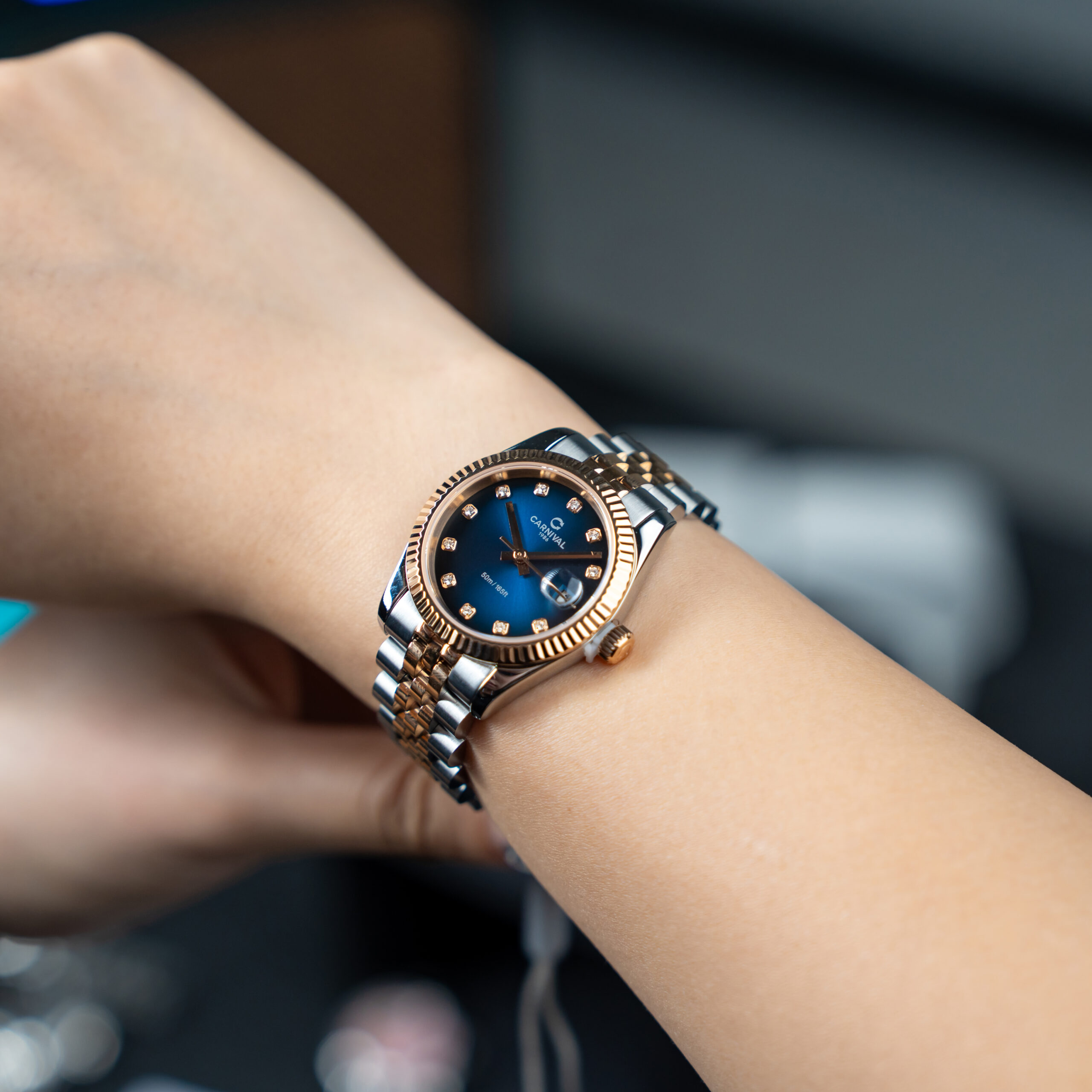 CARNIVAL 8250L-CH-X - Watch.vn